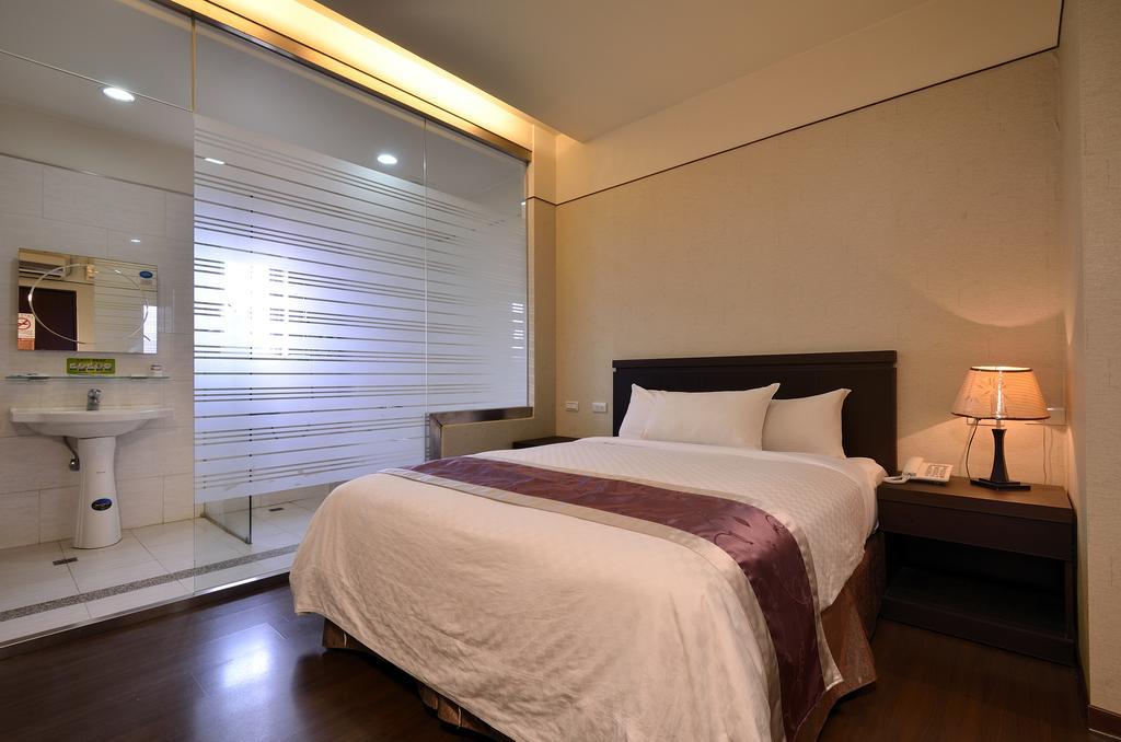 King Town Hotel Luodong Zimmer foto