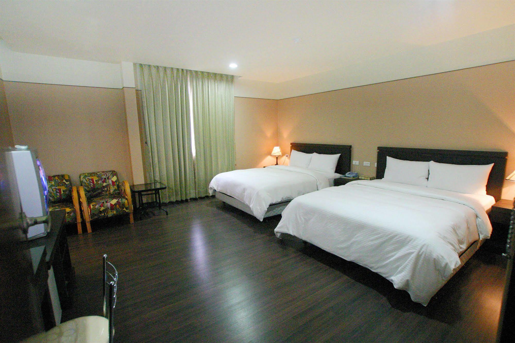 King Town Hotel Luodong Exterior foto